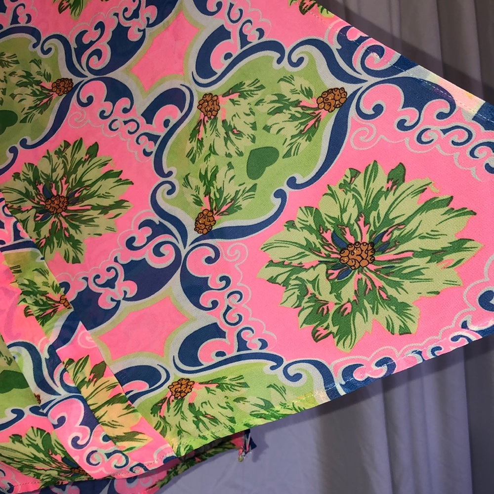 *SOLD* Spring Cover Up - Picture 4 of 4